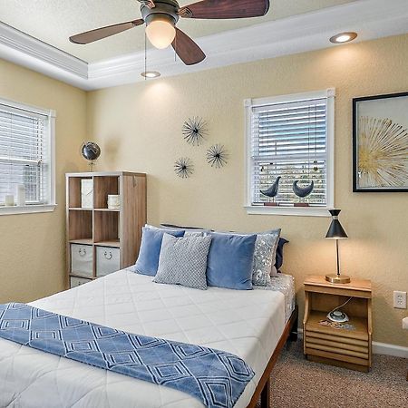 Retro Retreat In Dtsp - Explore The Downtown Area São Petersburgo Exterior foto