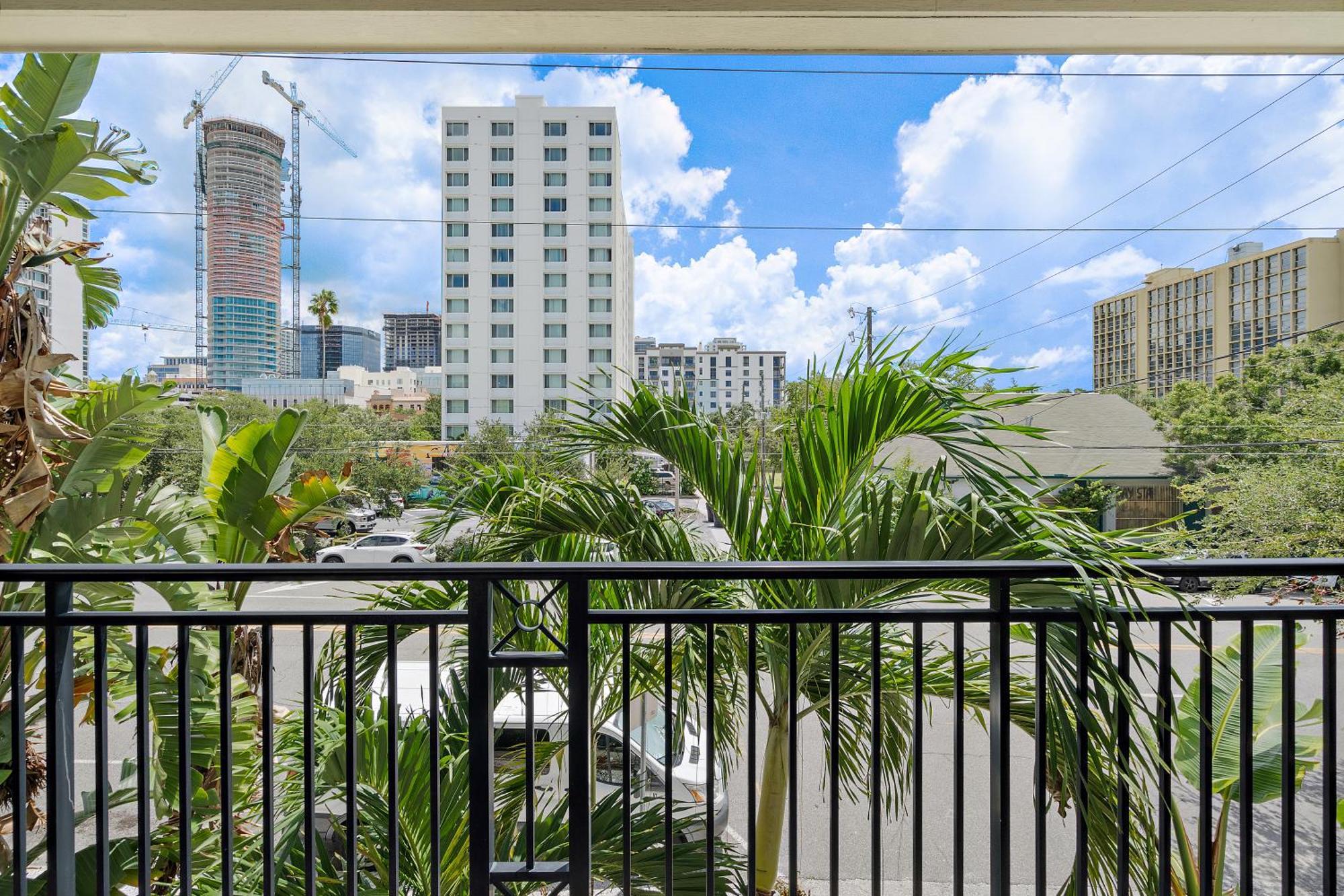 Retro Retreat In Dtsp - Explore The Downtown Area São Petersburgo Exterior foto