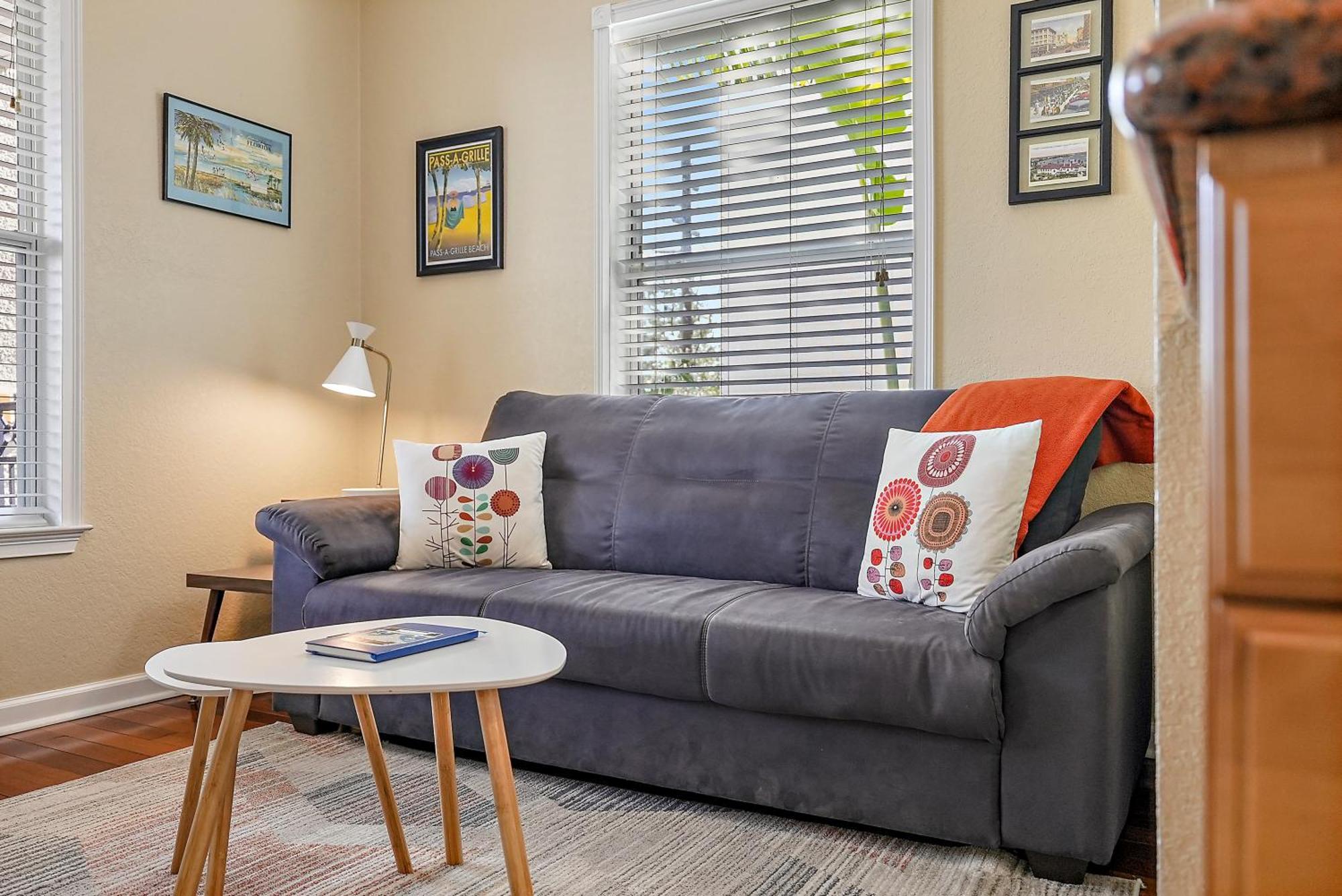 Retro Retreat In Dtsp - Explore The Downtown Area São Petersburgo Exterior foto